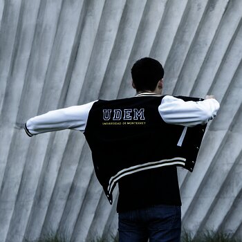 Chamarra Universitaria