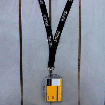 Listón portagafete UDEM College Negro