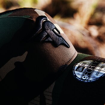 Gorra Troyanos New Era 9Forty trucker camuflaje